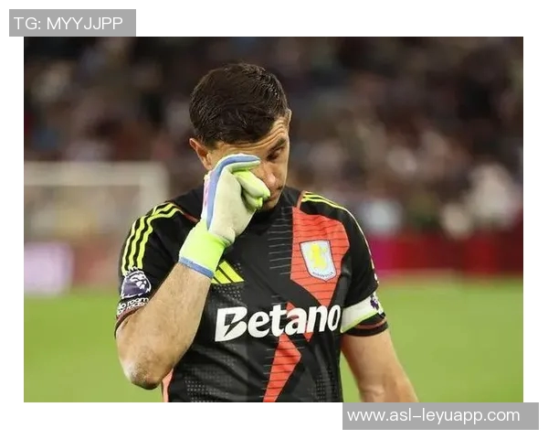 记者评论拉爵对阿莫林的三年承诺荒谬昨年九月无人支持滕帅下课