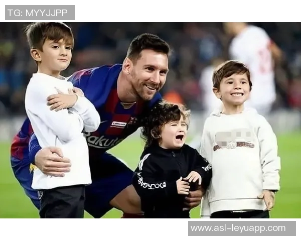 梅西坦言情感表达困难仍愿为安东内拉准备花朵重温初吻甜蜜回忆 梅西坦言情感表达困难仍愿为安东内拉准备花朵重温初吻甜蜜回忆