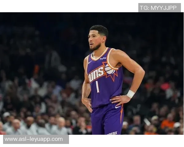 奥特称赞布克的坚韧精神是球队核心力量与领袖风范的完美体现