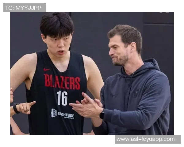 杨瀚森老友离开开拓者里斯被交易淘宝神射手加盟获A好评