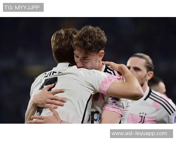 意媒报道DV9术后重返尤文基地恢复训练霍尔姆博加加入合练行列